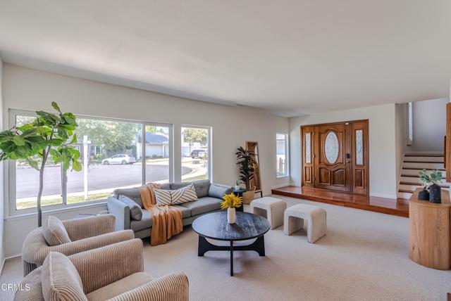3872 Aztec Court, Simi Valley CA: https://media.crmls.org/mediaz/c406c164-8dcf-484b-bced-c7a4b6771a25.jpg