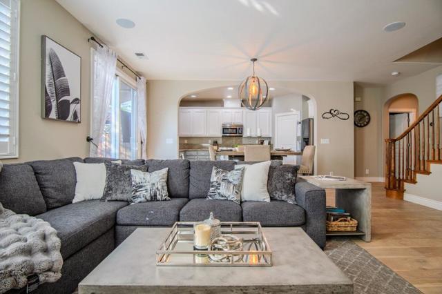 555 Calle Buena Vista, Morgan Hill CA: https://media.crmls.org/mediaz/c406c465-9ac5-4756-b8e3-107d3c7413bf.jpg