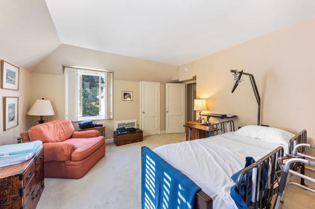 2155 Geri Lane, Hillsborough CA: https://media.crmls.org/mediaz/c4077910-2f10-4f79-bc55-b36cafec2ae7.jpg