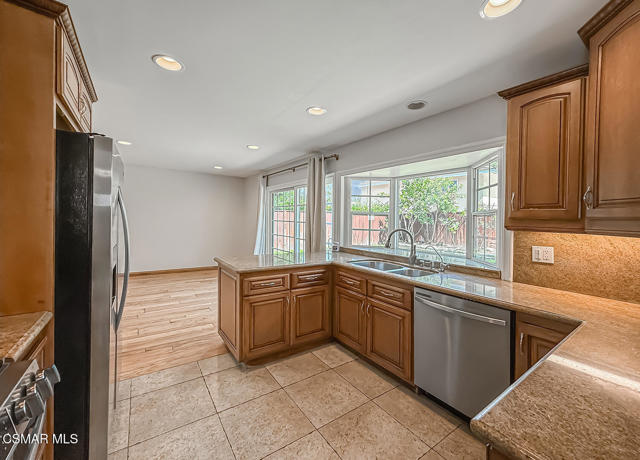 1646 Swansea Place, Westlake Village CA: https://media.crmls.org/mediaz/c407ec40-96ab-4a39-8b34-a0a6d6c63395.jpg
