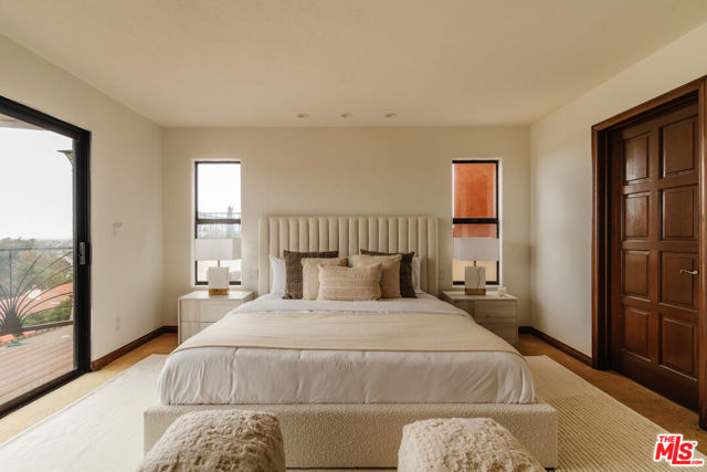 3837 Paseo De Las Tortugas, Torrance CA: https://media.crmls.org/mediaz/c4085b0c-0b33-4ba1-8f47-8f223a7c96f7.jpg