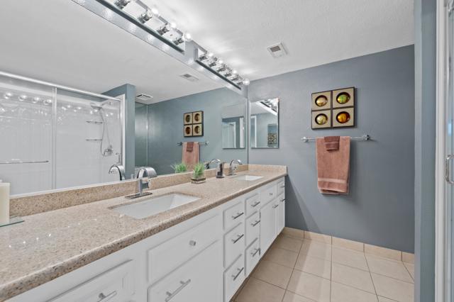 3162 Sunflower N Loop, Palm Springs CA: https://media.crmls.org/mediaz/c4089e95-cd90-43d5-b98c-fe8c549850e9.jpg