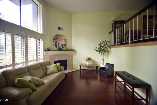 Detail Gallery Image 3 of 31 For 1931 E Huntington Dr #F,  Duarte,  CA 91010 - 3 Beds | 3 Baths