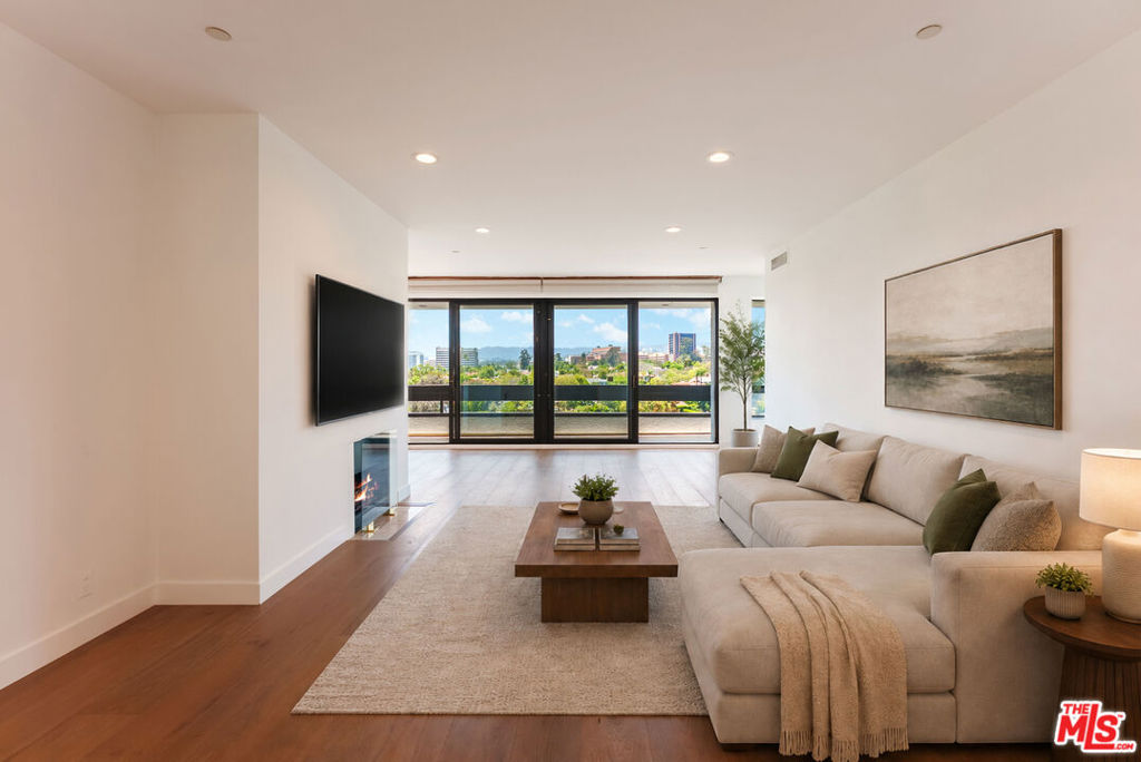 10551 Wilshire Boulevard #1002