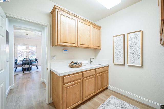 1221 Culet Ranch Rd, Danville CA: https://media.crmls.org/mediaz/c4095692-1017-432e-8176-5bf5d3efb6ae.jpg