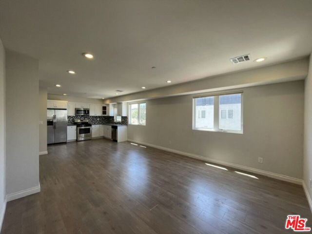 5733 Fulcher Avenue photo 41