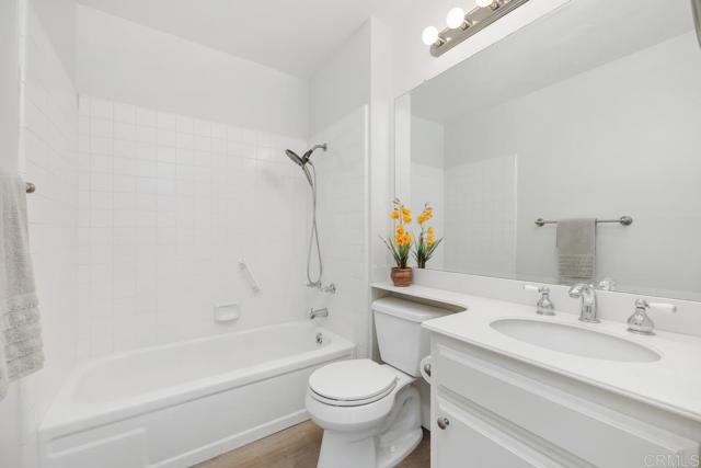 Detail Gallery Image 4 of 27 For 245 Fairlee Ln, Encinitas,  CA 92024 - 2 Beds | 2 Baths