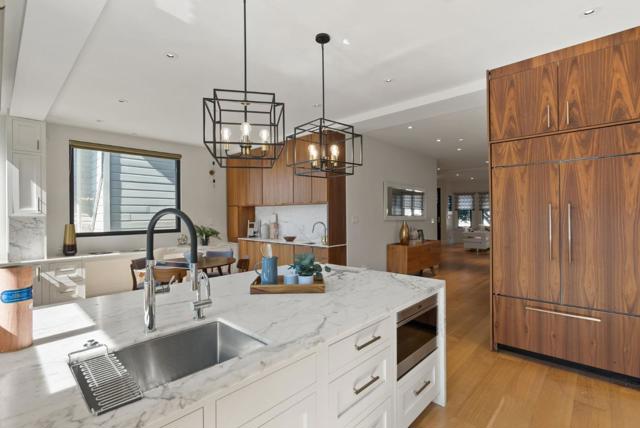 2853 Broderick Street, San Francisco CA: https://media.crmls.org/mediaz/c40a9fda-35bf-4dca-bf0c-4833c212d56d.jpg