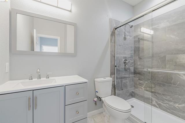 Image 17 of 20 For 2520 Stanford Way
