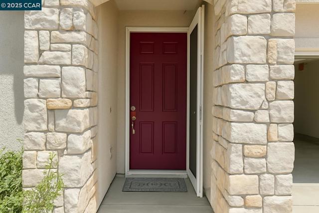 3424 Molokai Rd, West Sacramento CA: https://media.crmls.org/mediaz/c40d3e9c-69d3-4ad1-93aa-56e36a398b74.jpg
