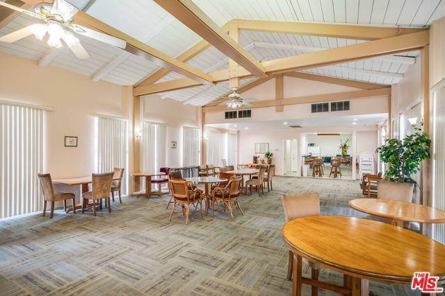 18307 Burbank Boulevard, Tarzana CA: https://media.crmls.org/mediaz/c40e2261-c908-48ad-92b5-d723144ea37d.jpg