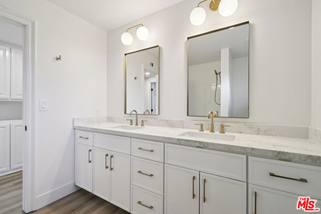 23681 Cavanaugh Road, Lake Forest CA: https://media.crmls.org/mediaz/c40e25fd-3de2-4877-b2c3-c5276ad31908.jpg