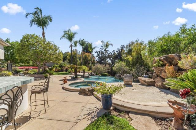 64 Highland Road, Simi Valley CA: https://media.crmls.org/mediaz/c40e29df-dfdb-45e3-bc57-829211609e69.jpg