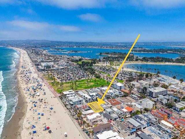 707 Ensenada Ct, San Diego CA: https://media.crmls.org/mediaz/c40ed1ef-264d-4fd2-9667-bc3720d38c85.jpg