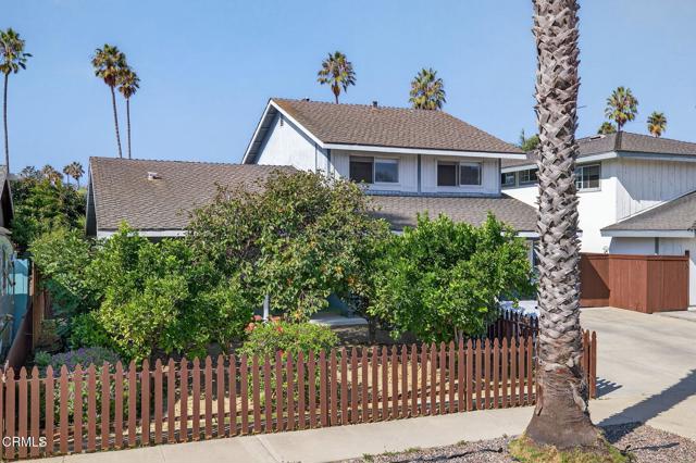 2833 Sailor Avenue, Ventura CA: https://media.crmls.org/mediaz/c40f652c-b5c3-43a9-beed-83268c5d4330.jpg