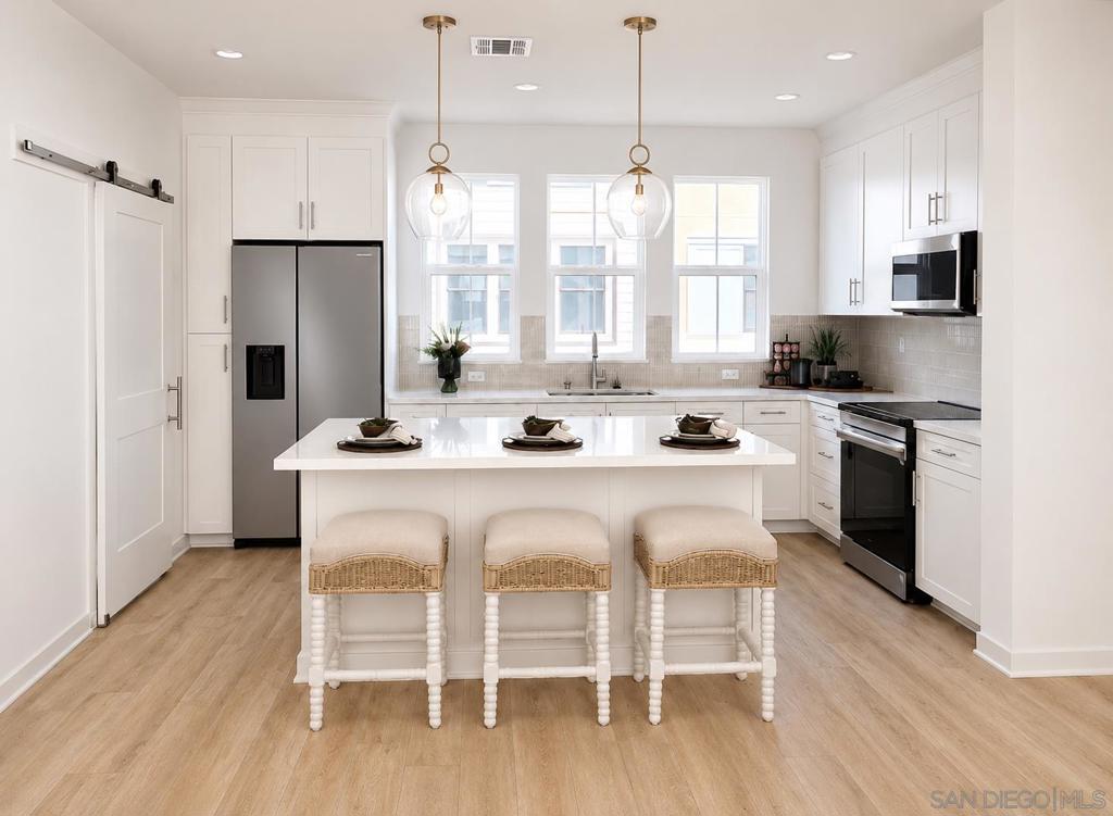 2586 Delphinium - photo 2