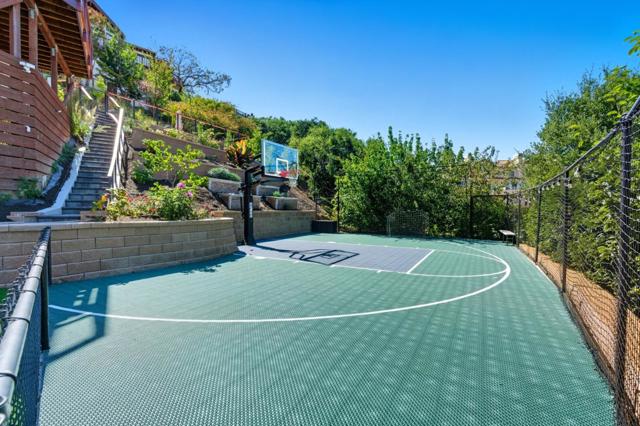 1 Lewis Ranch Road, San Carlos CA: https://media.crmls.org/mediaz/c41078c0-02ba-42f9-b31e-7dfed4bed06c.jpg