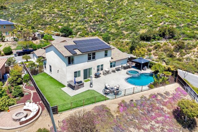 5324 Bella Vista St, Santee CA: https://media.crmls.org/mediaz/c41117b6-a477-4376-9138-396c272d330a.jpg