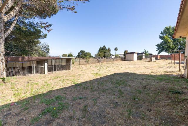 96 Wheelock Road, Watsonville CA: https://media.crmls.org/mediaz/c411d8e9-da9c-4690-be5f-f63934f38f09.jpg