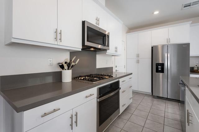 76333 Oxford Lane, Palm Desert, CA 92211