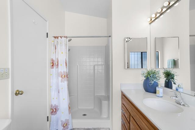 2010 W San Marcos Boulevard, San Marcos CA: https://media.crmls.org/mediaz/c4123405-a6fa-47e3-b0c6-571e2ea54b11.jpg