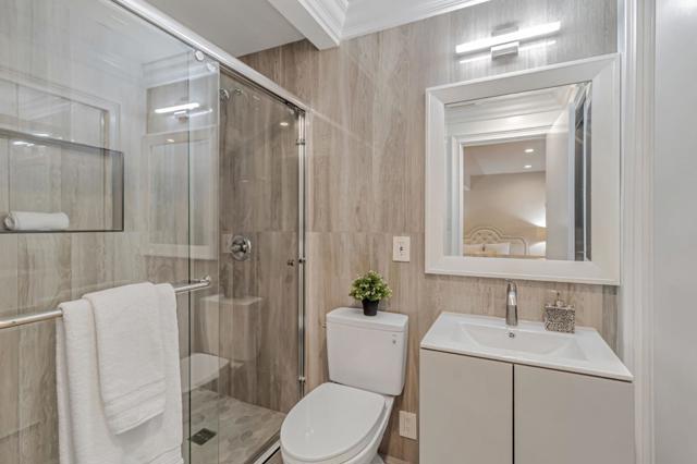 3119 Oak Knoll Drive, Redwood City CA: https://media.crmls.org/mediaz/c41310a9-8791-4222-8d63-f3a8a139d9ff.jpg