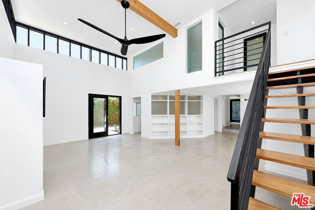 519 1/2 San Juan Avenue, Venice CA: https://media.crmls.org/mediaz/c413973b-b484-4066-ac29-3aef2a356de5.jpg