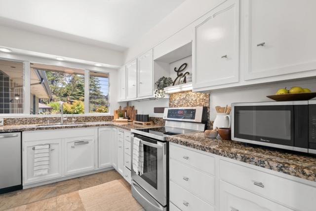 115 Del Mesa Carmel, Carmel Valley CA: https://media.crmls.org/mediaz/c4144a6f-bdf1-47dd-ba6e-68734932a223.jpg