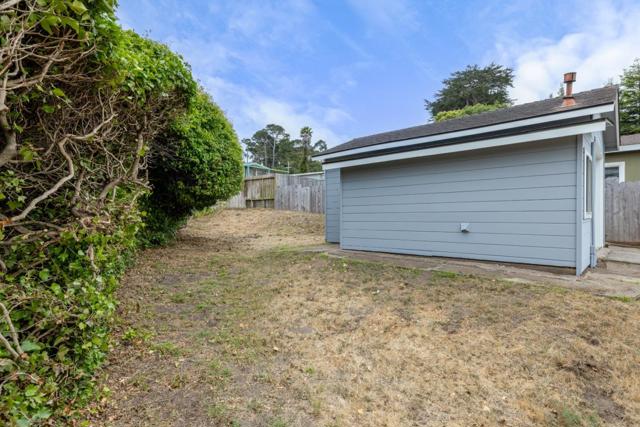 1103 Presidio Boulevard, Pacific Grove CA: https://media.crmls.org/mediaz/c4144cfe-17ca-4e03-aa6c-aed418399717.jpg
