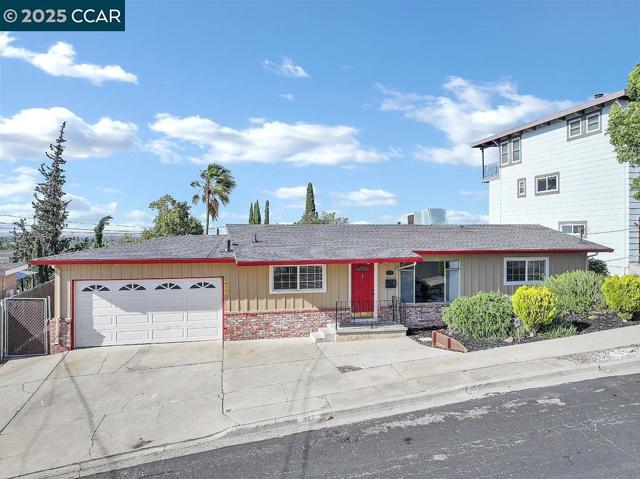 417 Lynn Ave, Antioch CA: https://media.crmls.org/mediaz/c4150d5d-5566-452b-978a-eb46f4c63e2a.jpg