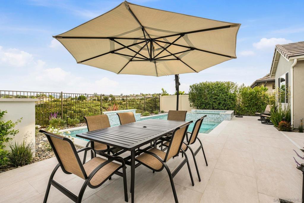 888 Cayley Ave - photo 13