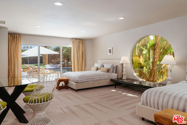 550 N Arquilla Road, Palm Springs CA: https://media.crmls.org/mediaz/c41571ed-457b-42a0-a670-3915bc0d4aad.jpg
