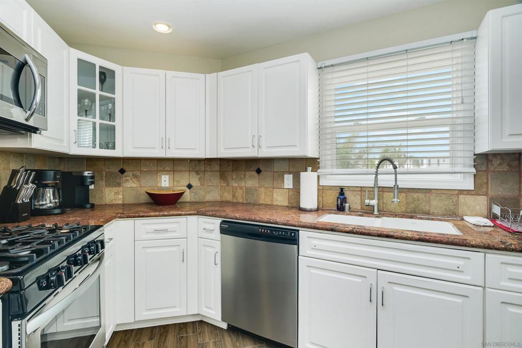 MLS #250040952SD image #14