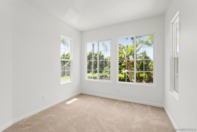616 Marlin Ln, Carlsbad CA: https://media.crmls.org/mediaz/c417e8b3-8c19-4783-887d-213d0f85bc23.jpg