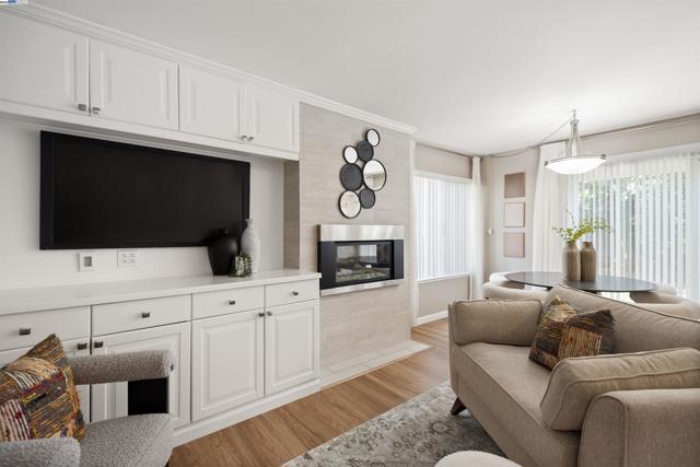 35344 Rutland Ct, Newark CA: https://media.crmls.org/mediaz/c4184c60-a5f7-467e-af2b-c73000579481.jpg