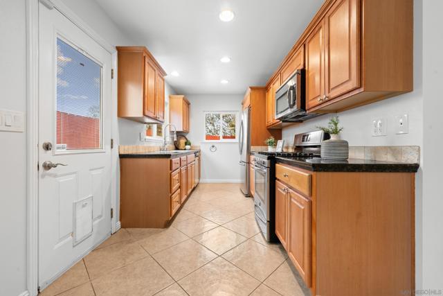 Image 16 of 47 For 1409 Taft St