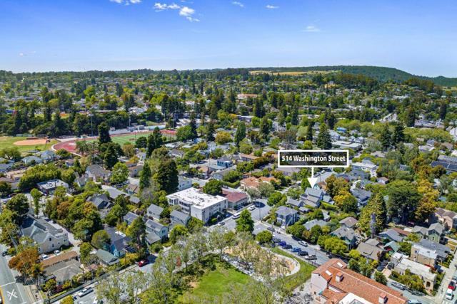 514 Washington Street, Santa Cruz CA: https://media.crmls.org/mediaz/c4188170-2692-4182-a1d5-3a0d71b4e8b4.jpg