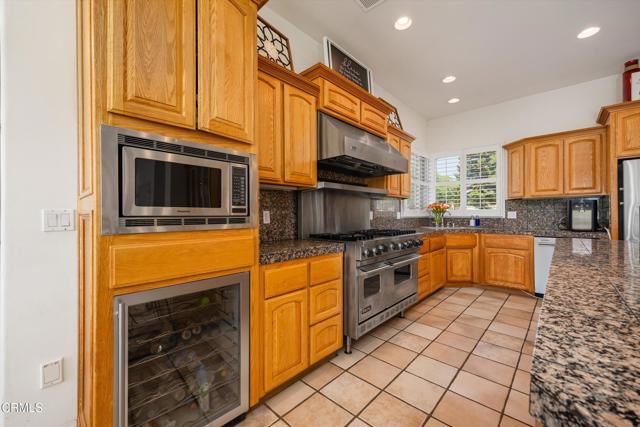 Detail Gallery Image 32 of 71 For 6301 Uplands of the Kern Dr, Bakersfield,  CA 93308 - 5 Beds | 4/1 Baths