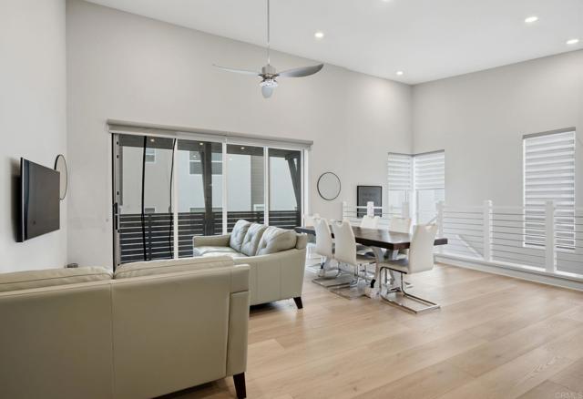 Detail Gallery Image 2 of 32 For 10433 Newbliss Way, San Diego,  CA 92126 - 3 Beds | 2 Baths