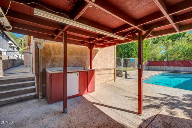 Detail Gallery Image 37 of 49 For 3942 Los Olivos Ln, Glendale,  CA 91214 - 3 Beds | 2 Baths