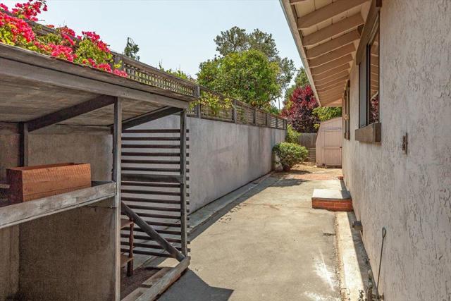 60 View Street, Los Altos CA: https://media.crmls.org/mediaz/c418f3eb-cd7d-4be9-b7bc-bb8cafcefc43.jpg