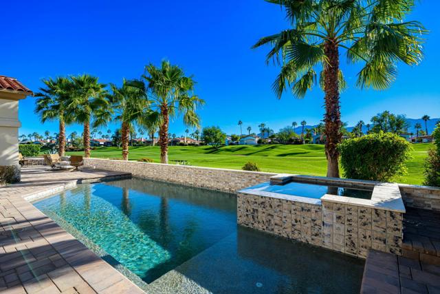 443 Tomahawk Drive, Palm Desert CA: https://media.crmls.org/mediaz/c419eafd-4d3c-4f87-b56c-b96d0c593803.jpg