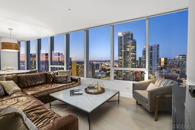 888 W E Street, San Diego CA: https://media.crmls.org/mediaz/c41a6bee-e959-4b53-b785-f0235f92c8a3.jpg
