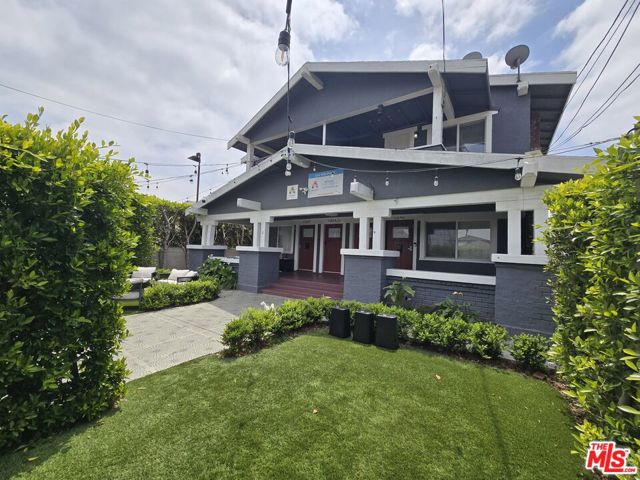1324 W 30th Street, Los Angeles CA: https://media.crmls.org/mediaz/c41a8214-ef08-47c8-8a8d-30c441399aa4.jpg