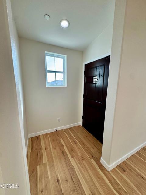 Detail Gallery Image 8 of 27 For 1170 W 1st St, Oxnard,  CA 93030 - 3 Beds | 2 Baths