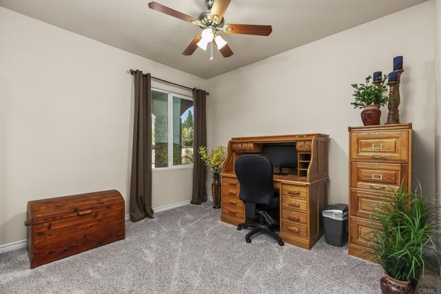 10252 Casa Ct, Santee CA: https://media.crmls.org/mediaz/c41b097b-51ee-4a8f-8f29-9452cfcb42de.jpg