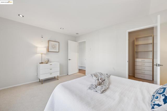 92 Schooner Ct, Richmond CA: https://media.crmls.org/mediaz/c41b10c4-8bd7-4b5b-9982-6f5e44bca222.jpg