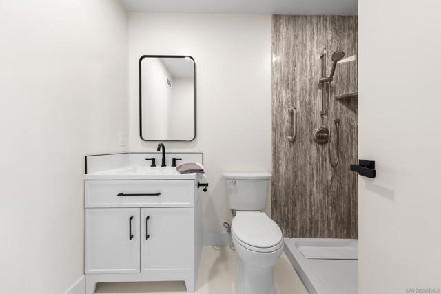 1267 Sonoma Ct, Chula Vista CA: https://media.crmls.org/mediaz/c41c6ef5-34b7-4e6d-9c54-66b34307c2a0.jpg