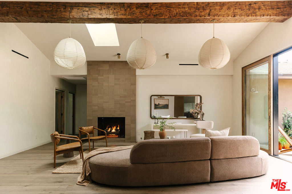 8029 El Manor Avenue