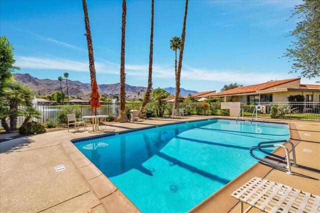 43 Sunrise Drive, Rancho Mirage CA: https://media.crmls.org/mediaz/c41cfc82-f2aa-4fc0-bc99-edcd181d86ff.jpg